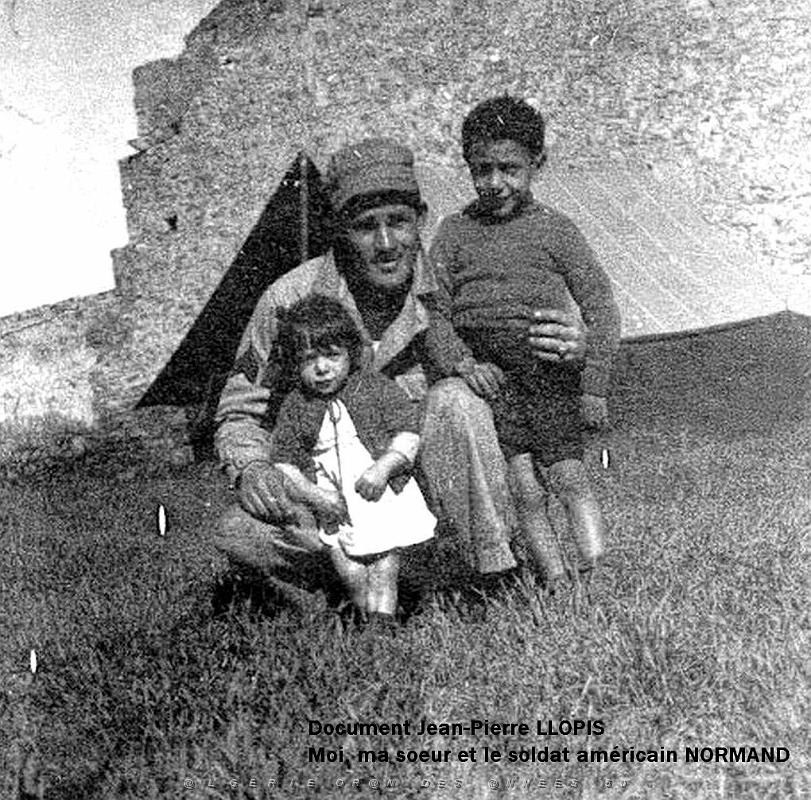 Oran- SDV- 5011- 1943-AVEC MA SOEUR ET MR NORMAND SOLDAT AMERICAIN.jpg